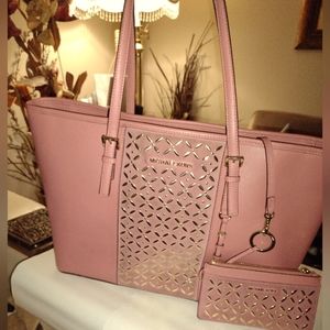 Michael Kors purse & matching wallet